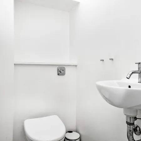 Sanders Stage - Endearing Three-bedroom Near Nyhavn Copenhagen