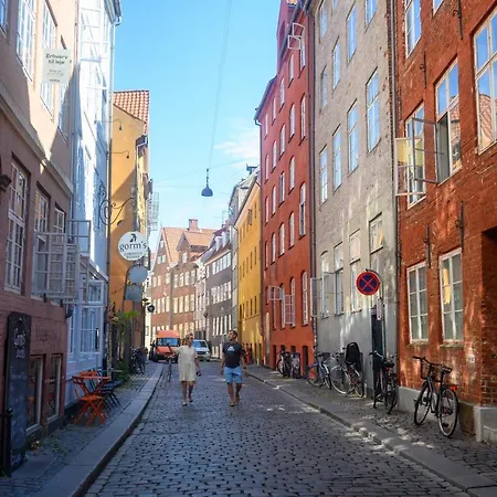 Sanders Stage - Endearing Three-bedroom Near Nyhavn * Kopenhagen