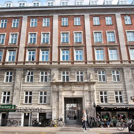 Sanders Stage - Endearing Three-bedroom Near Nyhavn Apartment Copenhagen